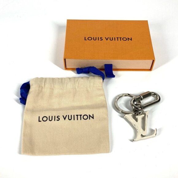 LOUIS VUITTON LV logo with carabiner Portocle-LV Sharp Bag Charm Key Holder - Picture 11 of 12